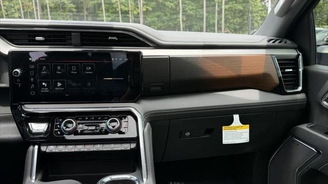 2025 GMC Sierra 2500HD Denali