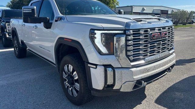 2025 GMC Sierra 2500HD Denali