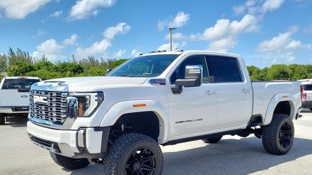 2025 GMC Sierra 2500HD Denali