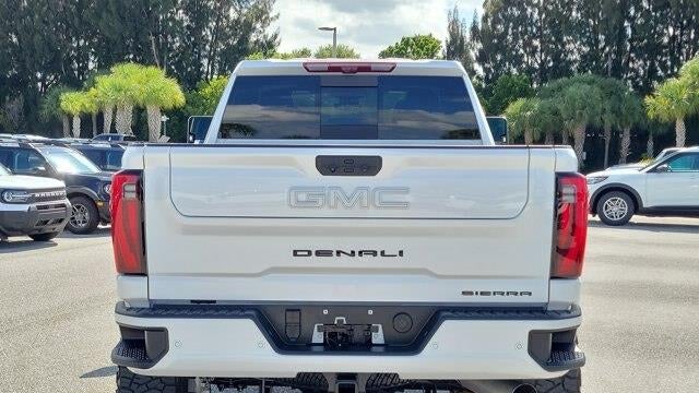2025 GMC Sierra 2500HD Denali