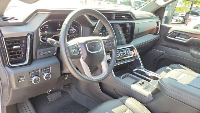 2025 GMC Sierra 2500HD Denali