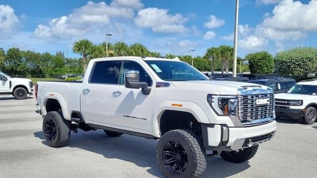 2025 GMC Sierra 2500HD Denali