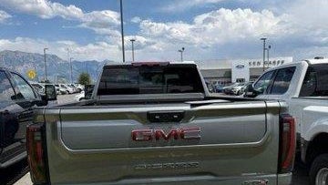 2025 GMC Sierra 3500HD AT4