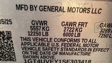 2025 GMC Sierra 3500HD AT4