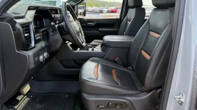 2025 GMC Sierra 3500HD AT4