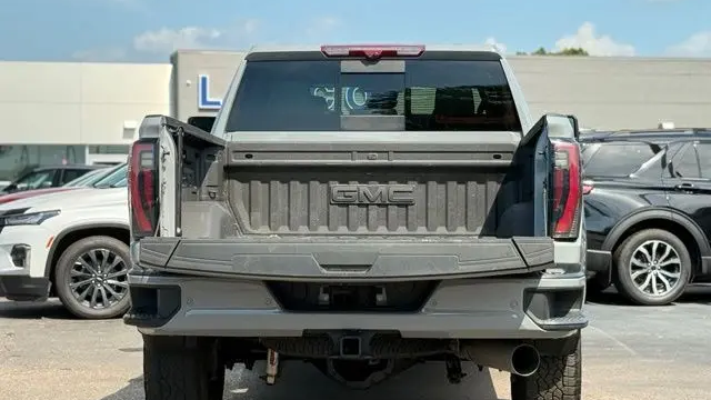 2025 GMC Sierra 3500HD AT4