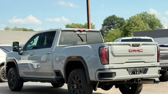 2025 GMC Sierra 3500HD AT4