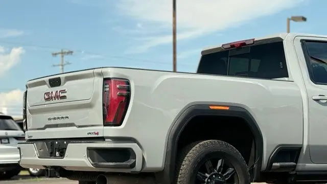 2025 GMC Sierra 3500HD AT4