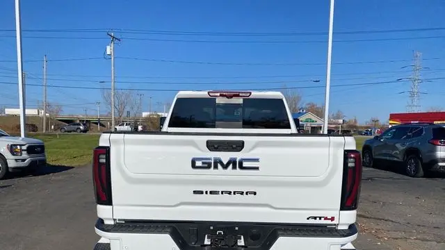 2025 GMC Sierra 3500HD AT4