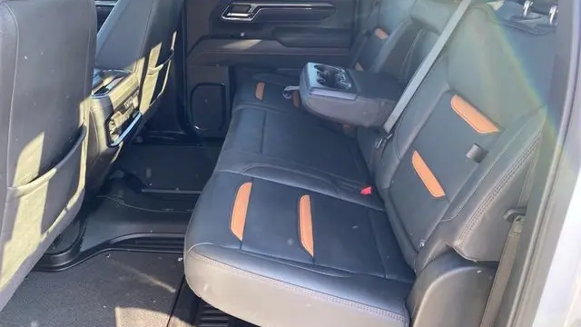 2025 GMC Sierra 3500HD AT4