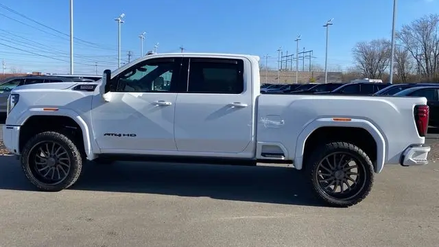 2025 GMC Sierra 3500HD AT4