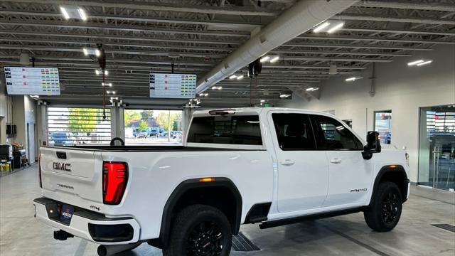2025 GMC Sierra 3500HD AT4