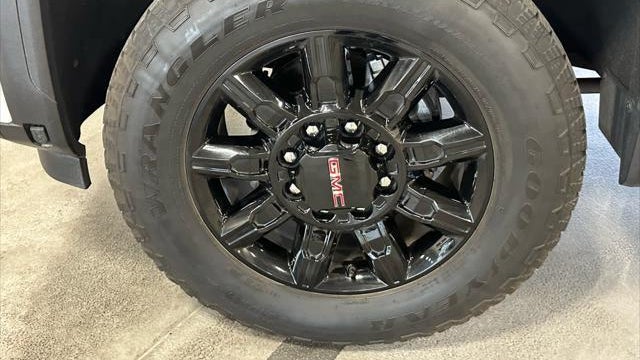 2025 GMC Sierra 3500HD AT4