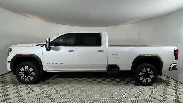 2025 GMC Sierra 3500HD Denali