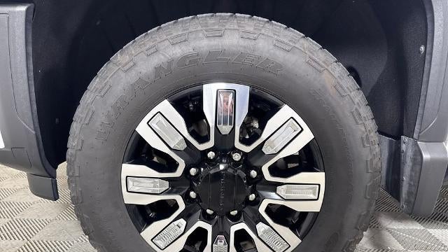 2025 GMC Sierra 3500HD Denali