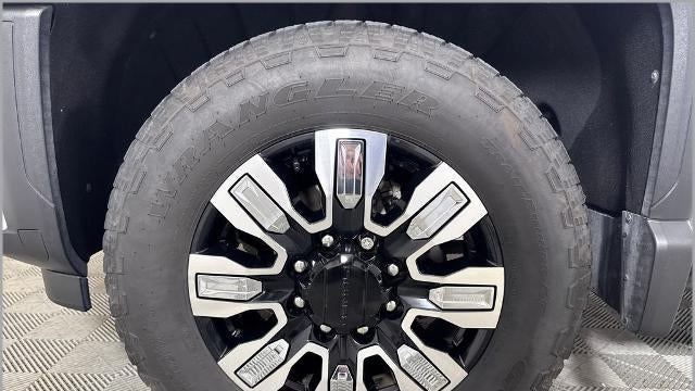 2025 GMC Sierra 3500HD Denali