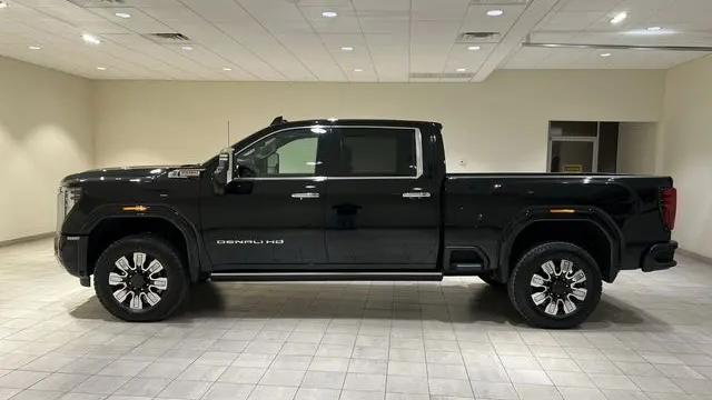 2025 GMC Sierra 3500HD Denali