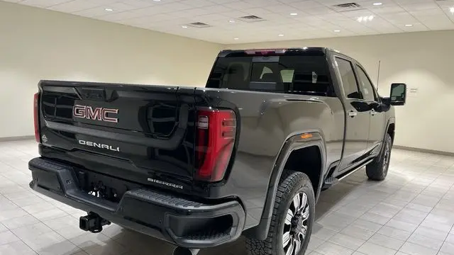 2025 GMC Sierra 3500HD Denali