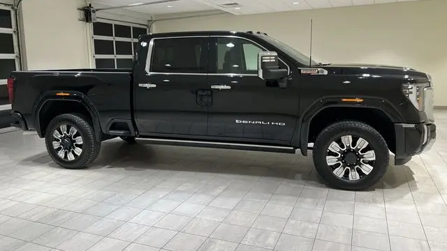 2025 GMC Sierra 3500HD Denali