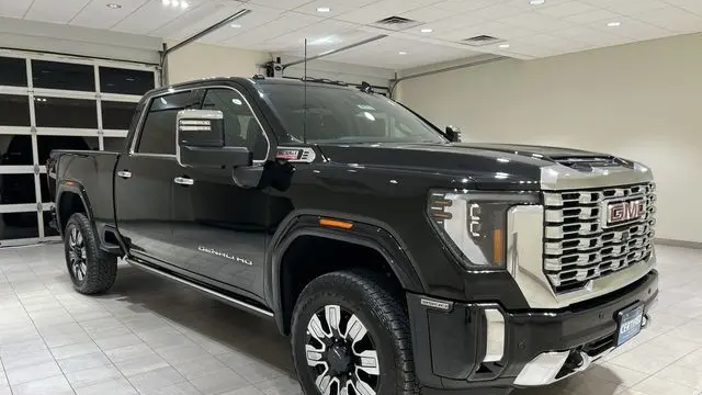 2025 GMC Sierra 3500HD Denali