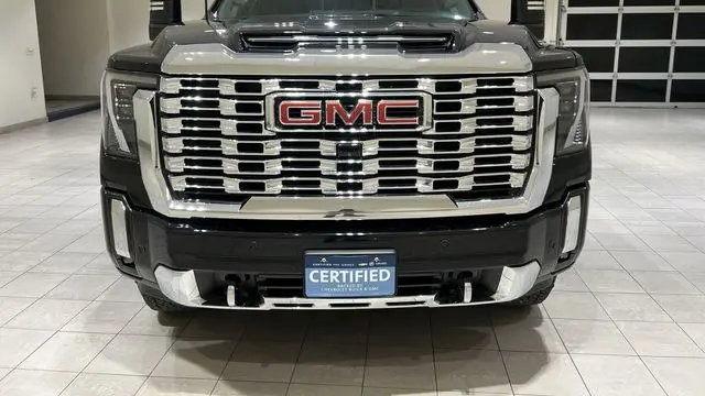 2025 GMC Sierra 3500HD Denali
