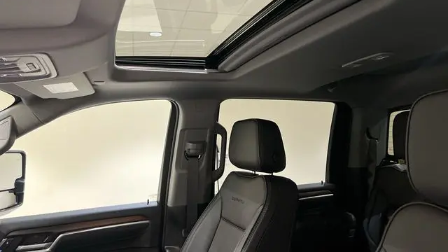 2025 GMC Sierra 3500HD Denali