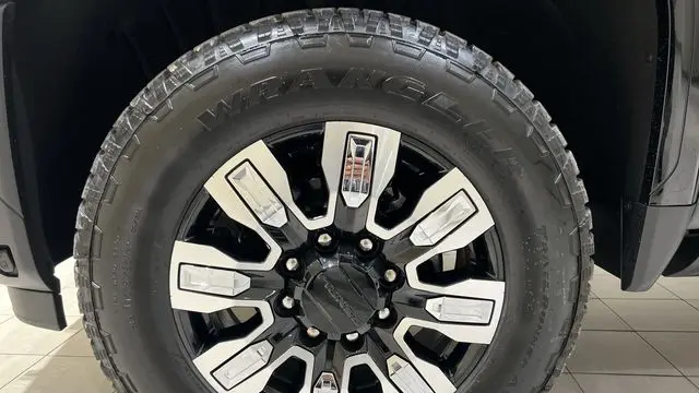 2025 GMC Sierra 3500HD Denali