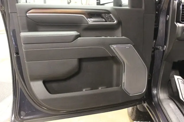 2025 GMC Sierra Hd - $79,995