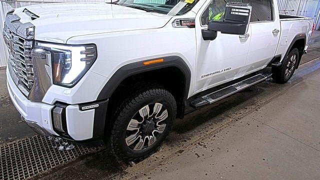 2025 GMC Sierra 3500HD Denali