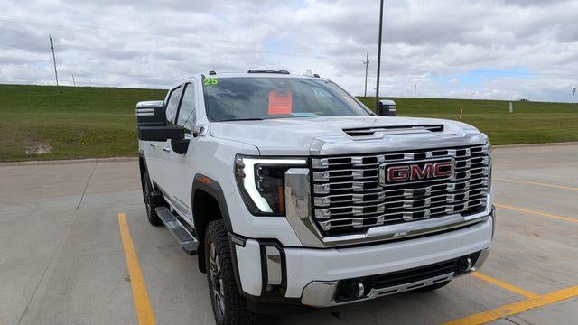2025 GMC Sierra 3500HD Denali