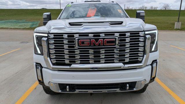 2025 GMC Sierra 3500HD Denali