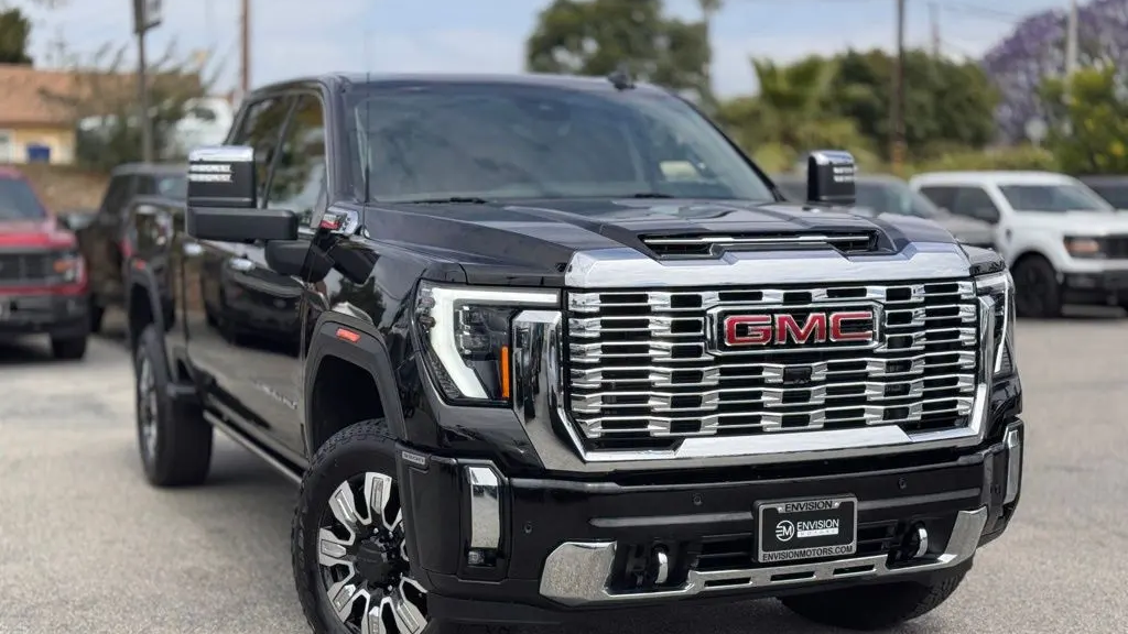 2025 GMC Sierra 3500HD Denali