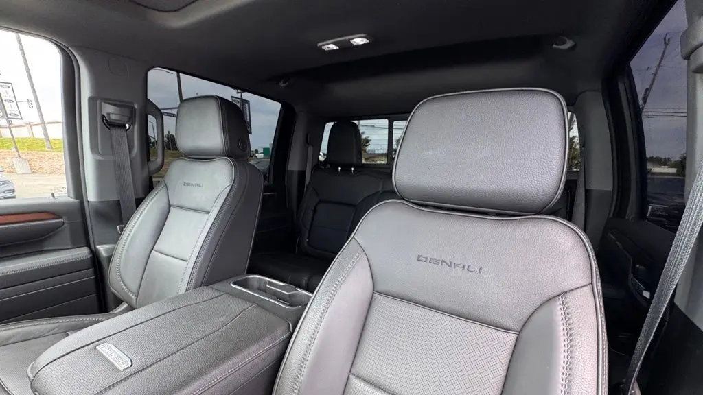 2025 GMC Sierra 3500HD Denali