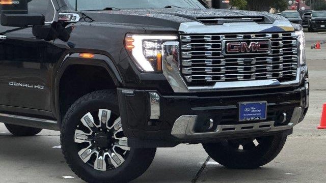 2025 GMC Sierra 3500HD Denali