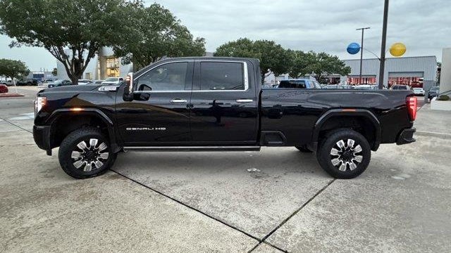 2025 GMC Sierra 3500HD Denali