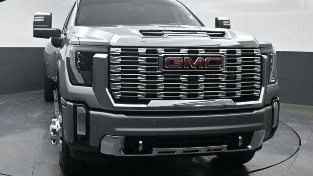 2025 GMC Sierra 3500HD Denali