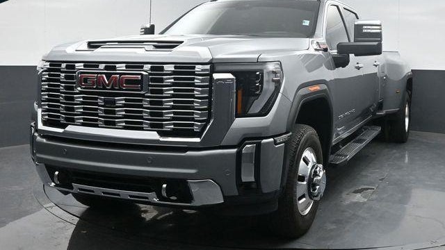 2025 GMC Sierra 3500HD Denali