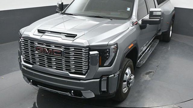2025 GMC Sierra 3500HD Denali