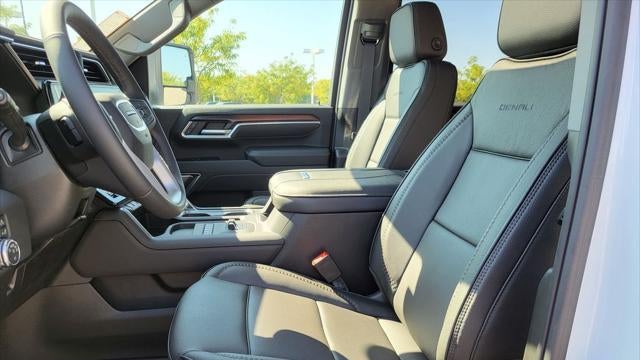 2025 GMC Sierra 3500HD Denali