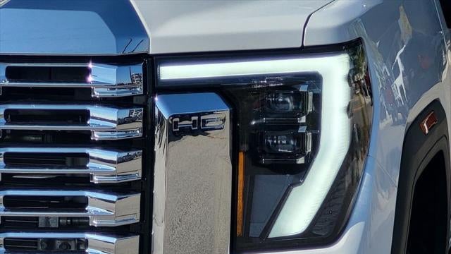 2025 GMC Sierra 3500HD Denali