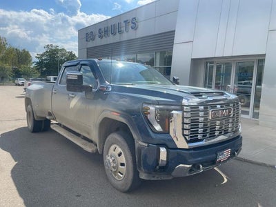 2025 GMC Sierra 3500HD 4X4 Denali 4DR Crew Cab SB SRW