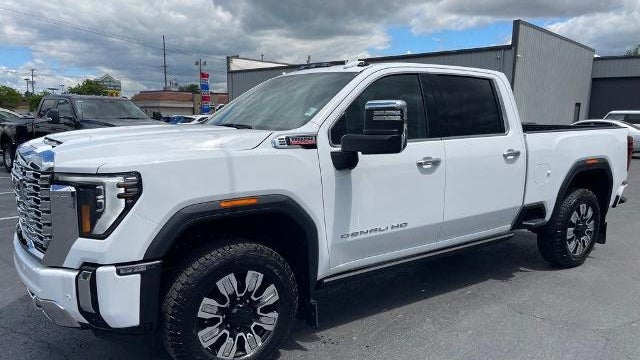 2025 GMC Sierra 3500HD Denali