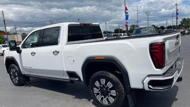 2025 GMC Sierra 3500HD Denali