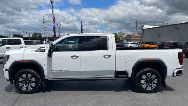 2025 GMC Sierra 3500HD Denali