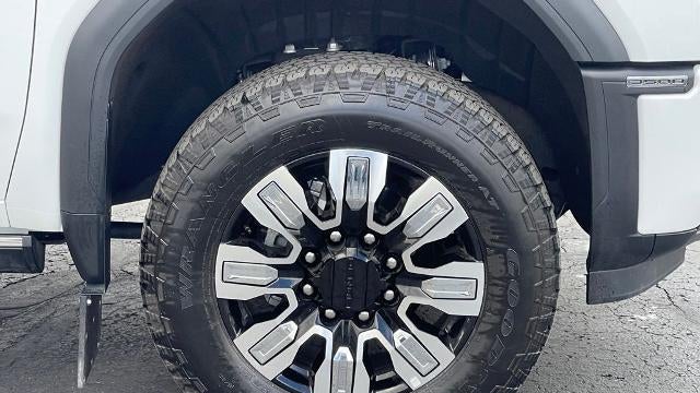 2025 GMC Sierra 3500HD Denali