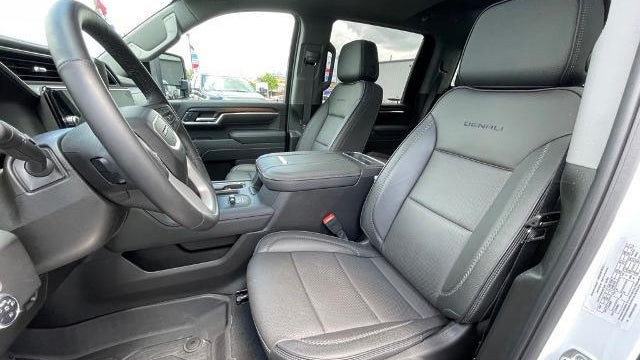 2025 GMC Sierra 3500HD Denali