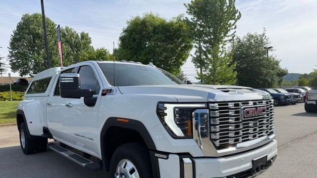 2025 GMC Sierra 3500HD Denali