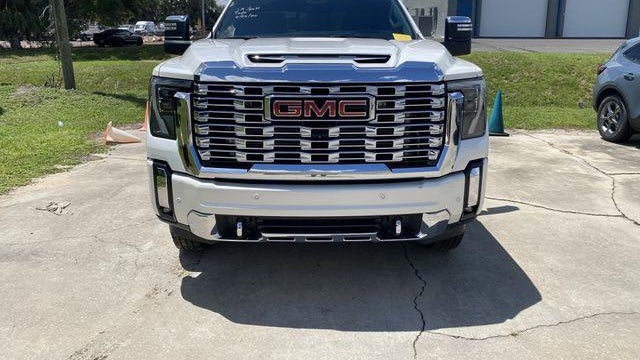 2025 GMC Sierra 3500HD Denali