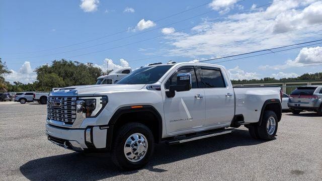 2025 GMC Sierra 3500HD Denali