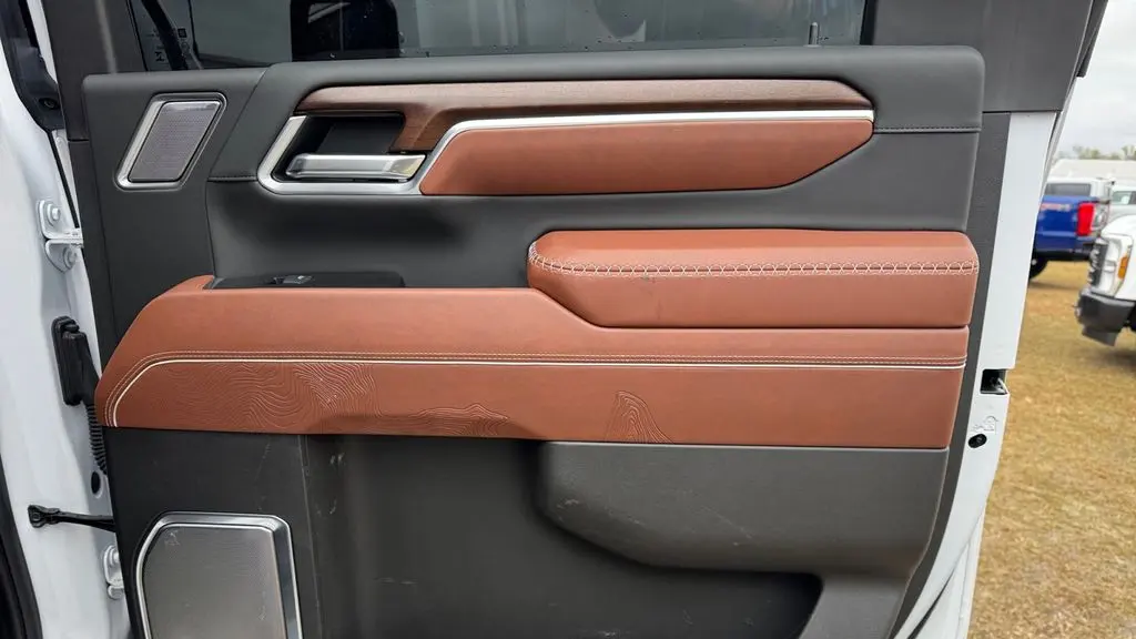 2025 GMC Sierra 2500HD Denali Ultimate